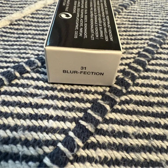Marc Jacobs Under(Cover) Blur-Fection Wrinkle Filling Primer - Picture 6 of 8
